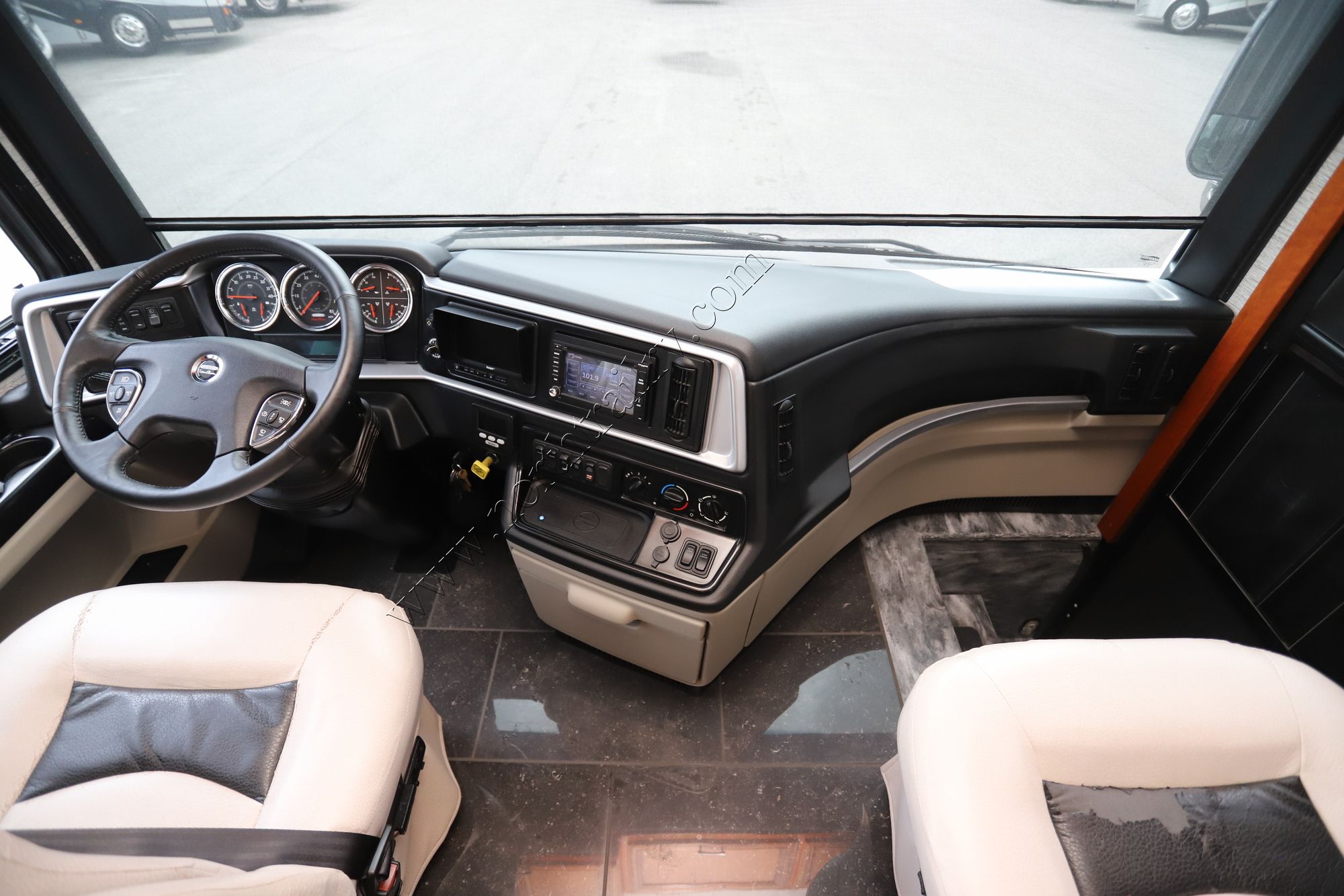 Used 2018 Newmar Ventana 3407 Class A  For Sale