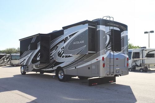 2021 Entegra Accolade 37L