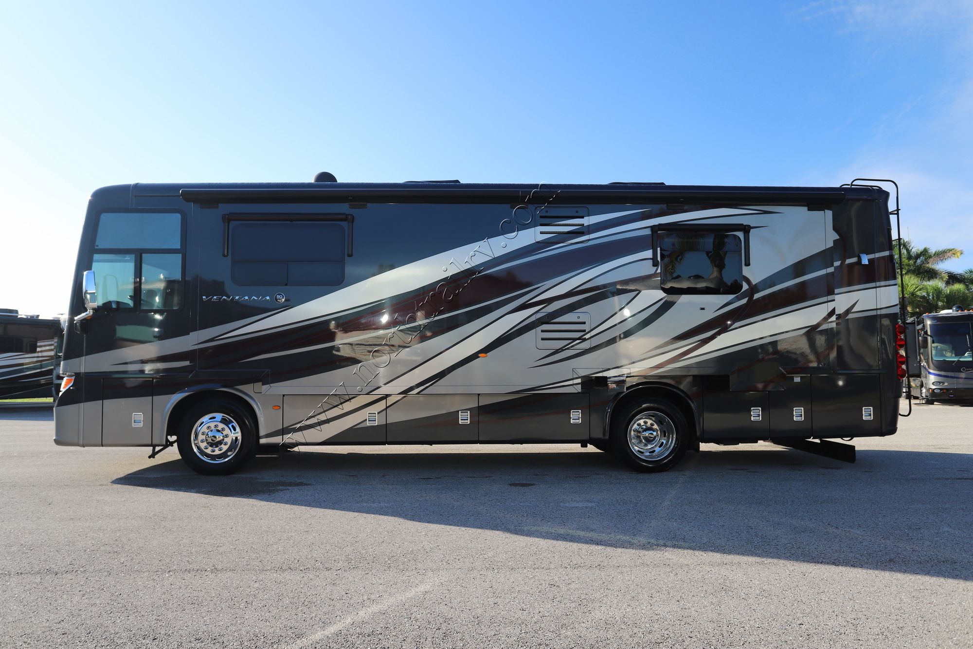 Used 2018 Newmar Ventana 3407 Class A  For Sale