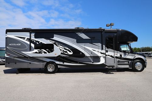 2021 Entegra Accolade 37L