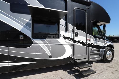 2021 Entegra Accolade 37L