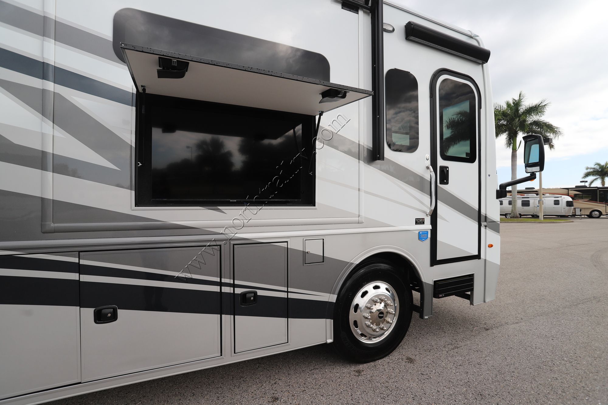 Used 2024 Holiday Rambler Nautica 33TL Class A  For Sale