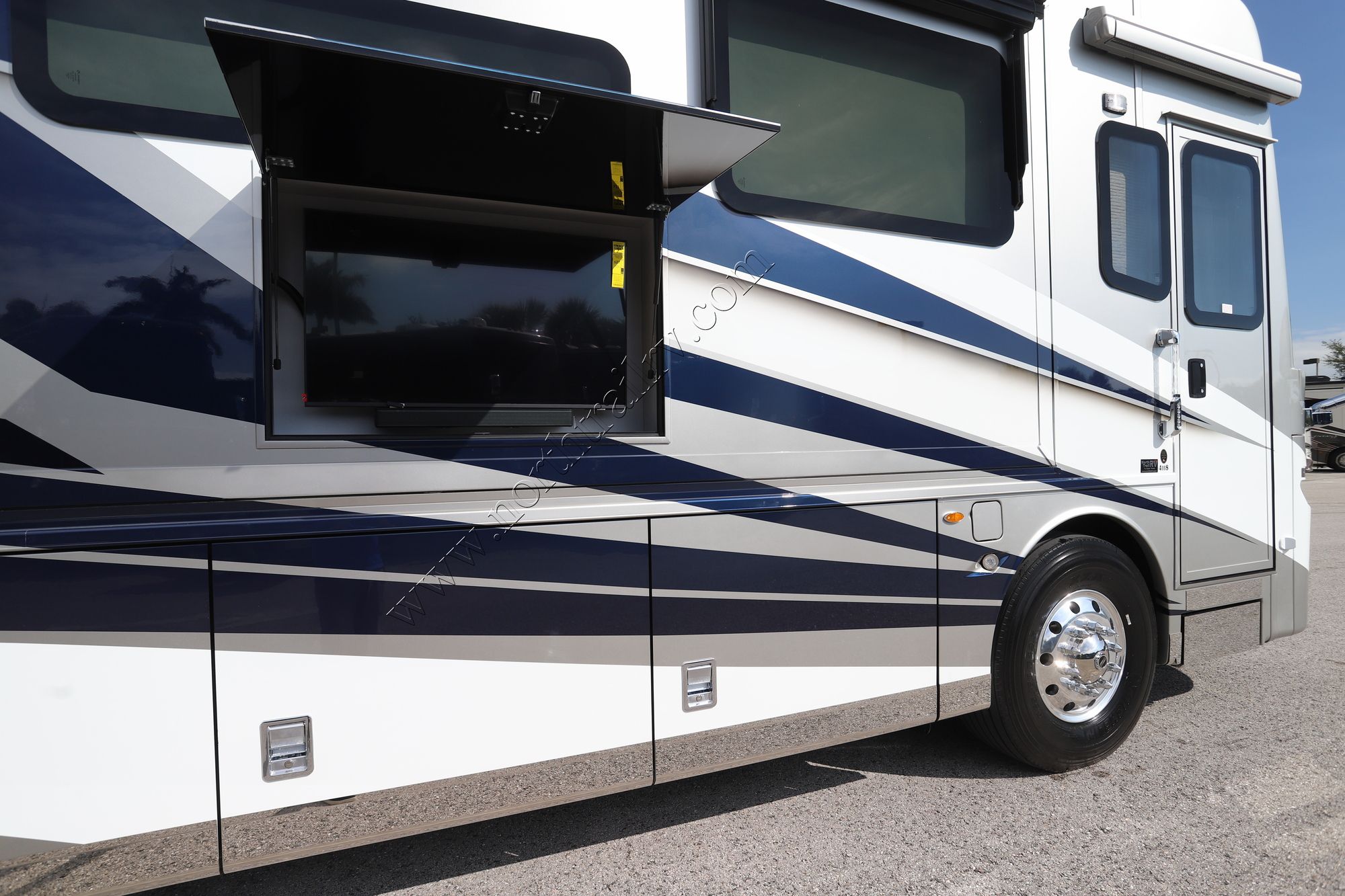 New 2026 Newmar Mountain Aire 4118 Class A  For Sale