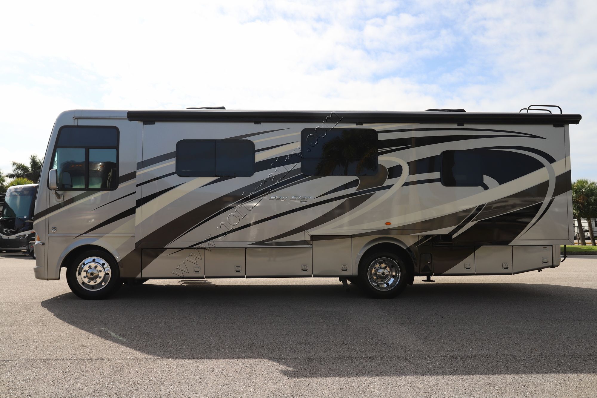 Used 2019 Newmar Baystar 3124 Class A  For Sale