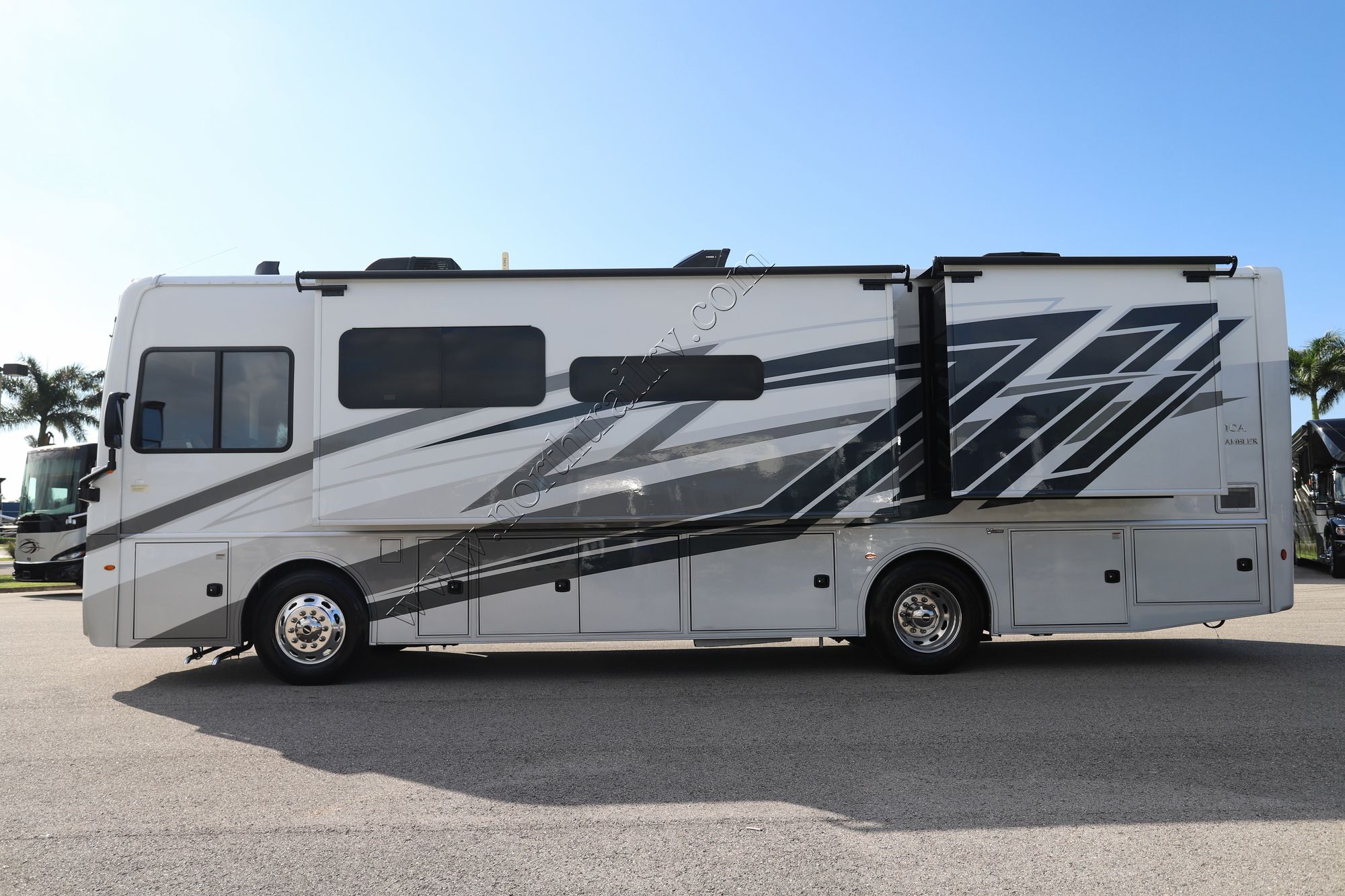 Used 2024 Holiday Rambler Nautica 33TL Class A  For Sale