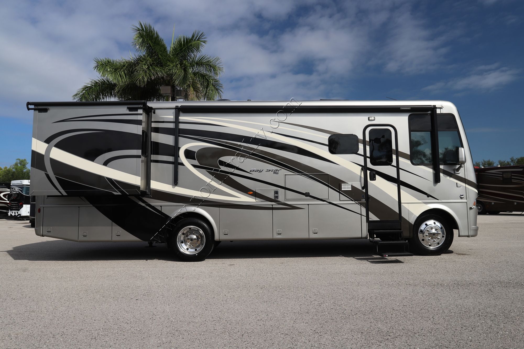 Used 2019 Newmar Baystar 3124 Class A  For Sale