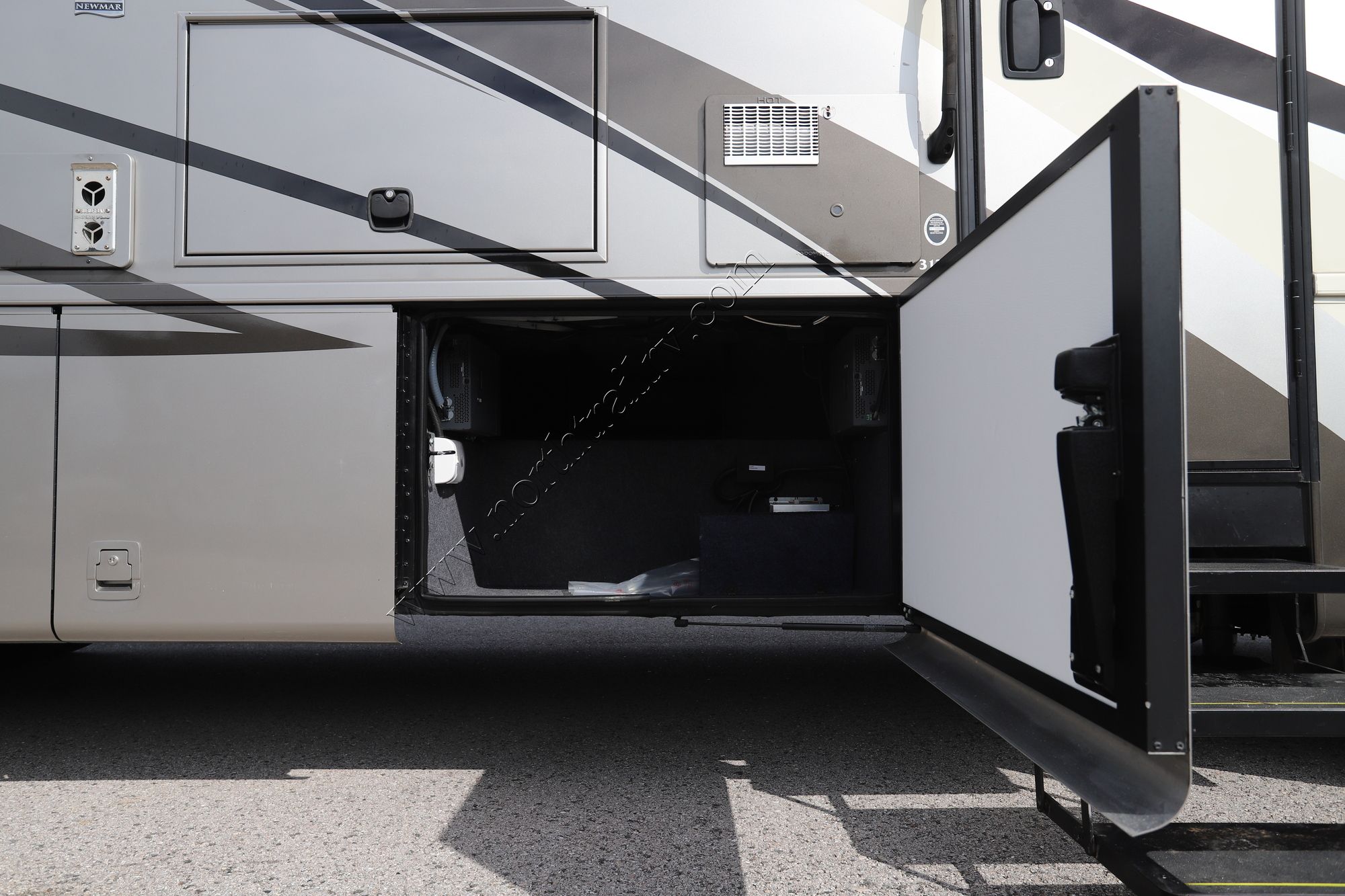 Used 2019 Newmar Baystar 3124 Class A  For Sale