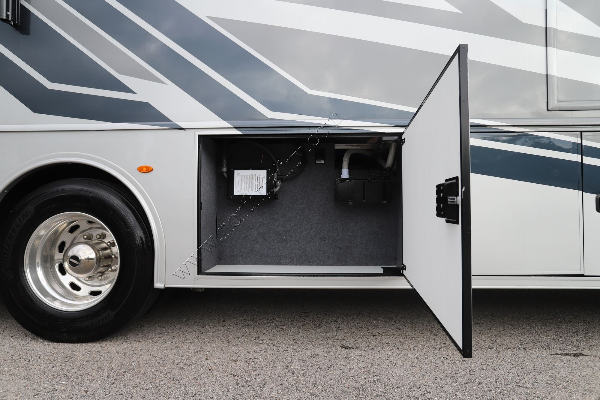 Used 2024 Holiday Rambler Nautica 33TL Class A  For Sale