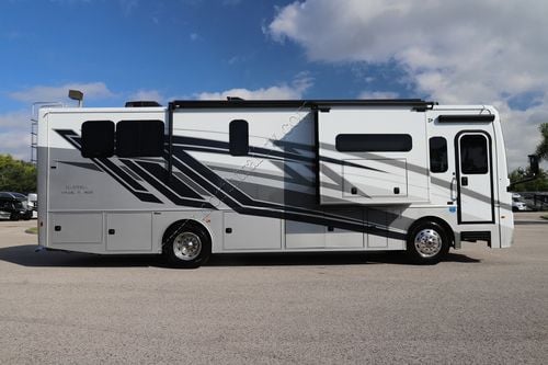 2024 Holiday Rambler Nautica 33TL
