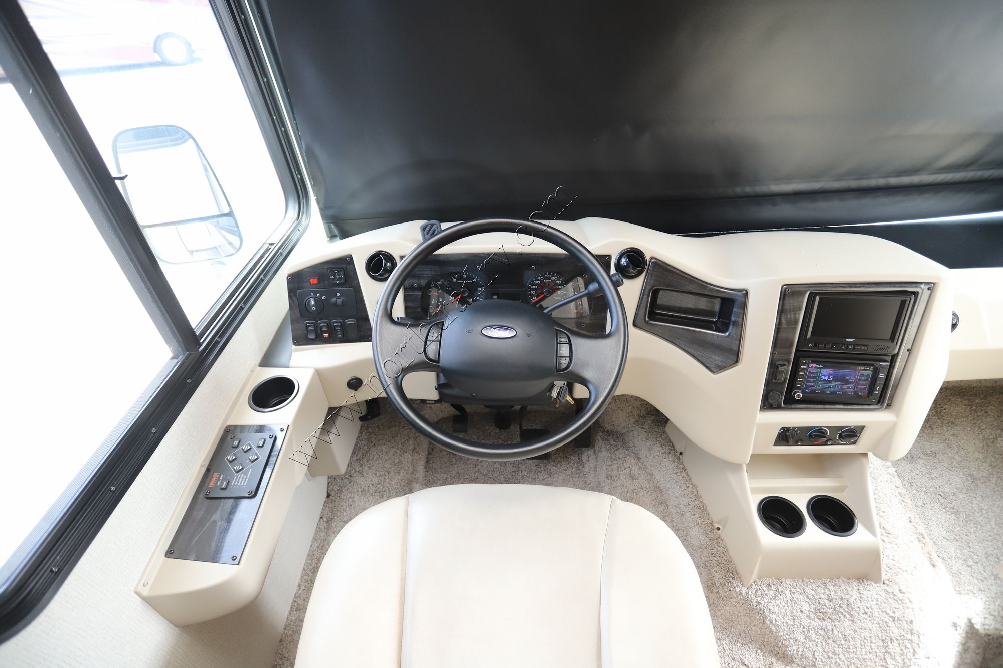 Used 2019 Newmar Baystar 3124 Class A  For Sale