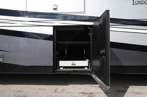 2026 Newmar London Aire 4595 Class A