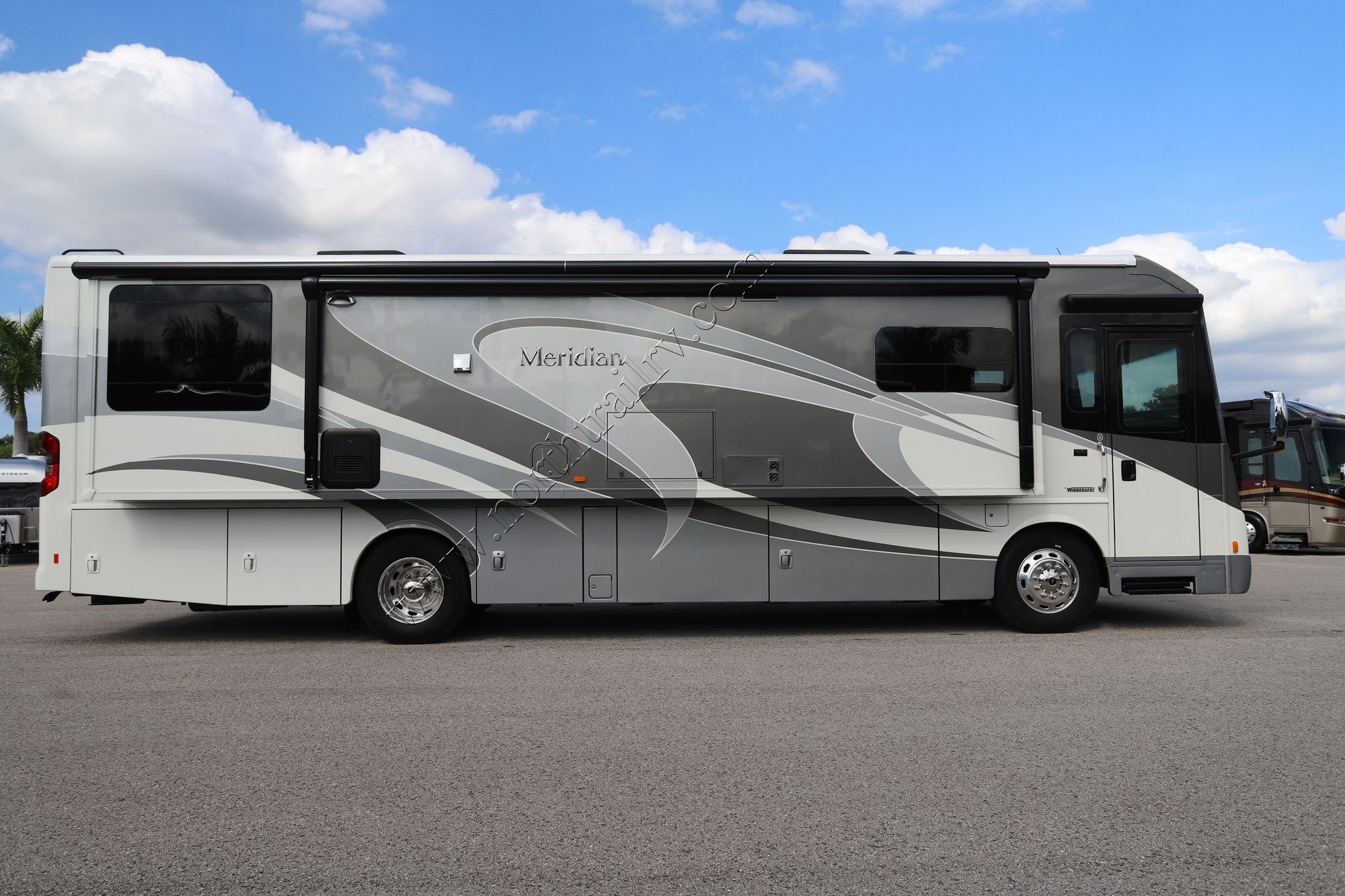 Used 2015 Itasca Meridian 36M Class A  For Sale