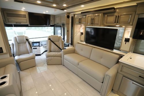 2026 Newmar London Aire 4595 Class A