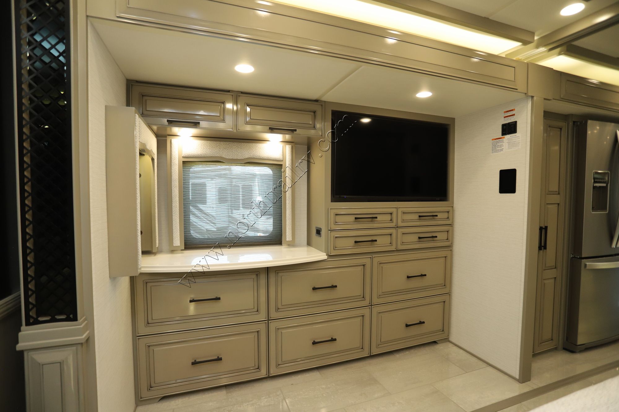 New 2026 Newmar London Aire 4595 Class A  For Sale