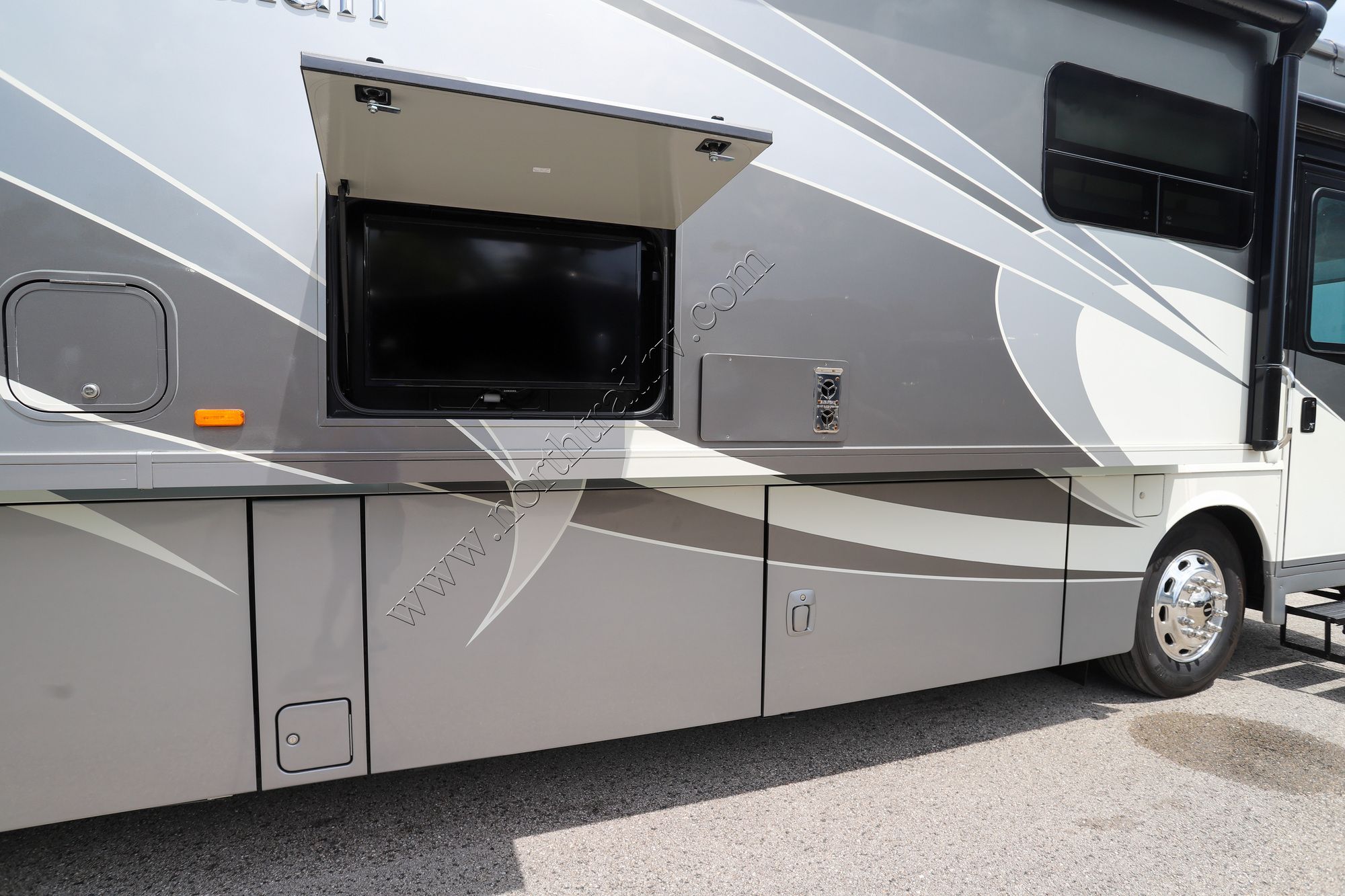 Used 2015 Itasca Meridian 36M Class A  For Sale