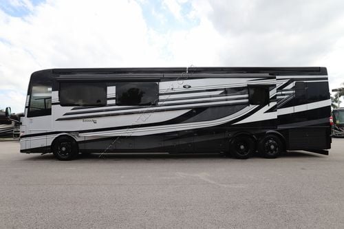 2026 Newmar London Aire 4595 Class A