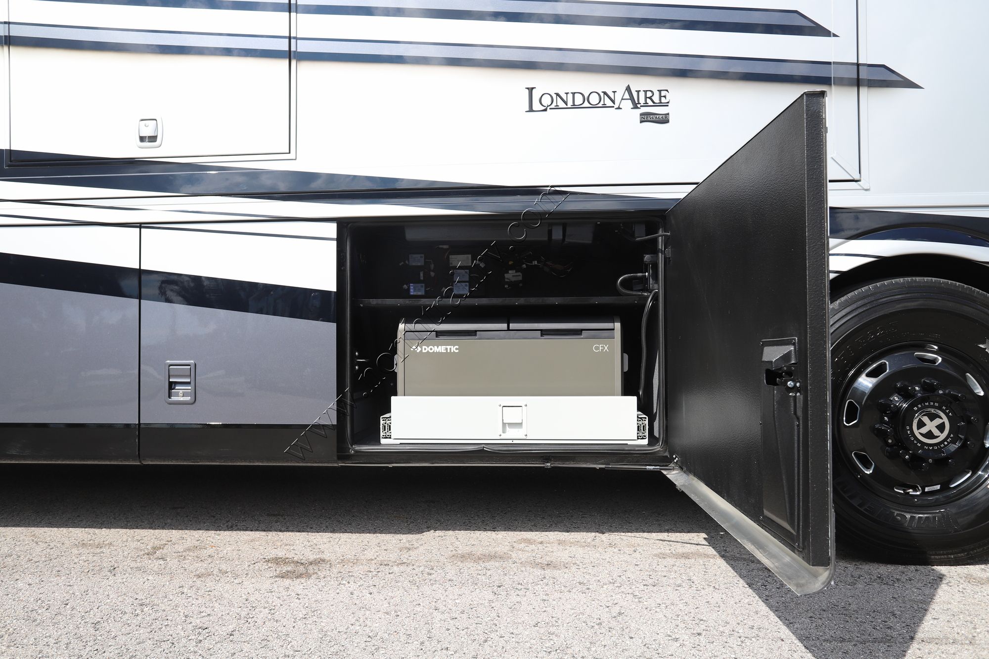 New 2026 Newmar London Aire 4595 Class A  For Sale