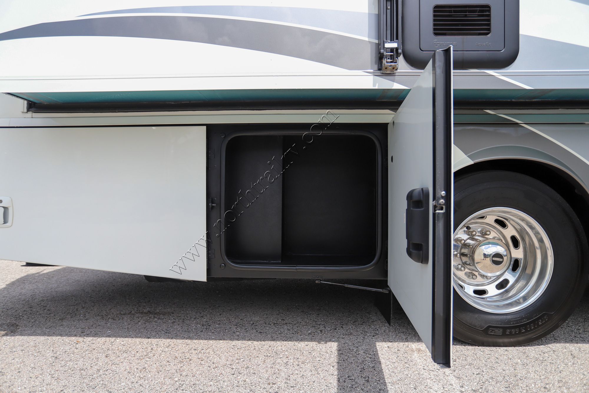 Used 2015 Itasca Meridian 36M Class A  For Sale