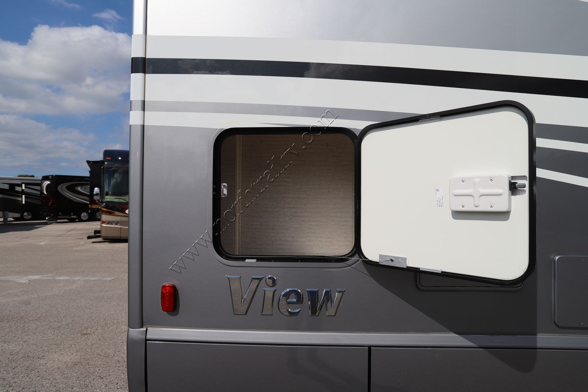 Used 2024 Winnebago View 24D Class C  For Sale