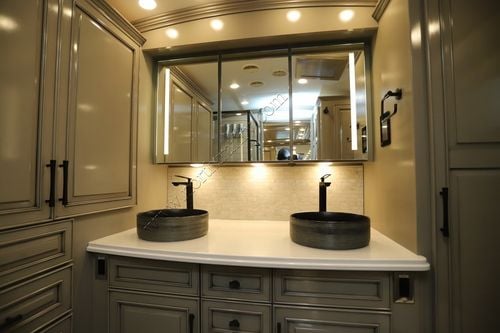 2026 Newmar London Aire 4595 Class A