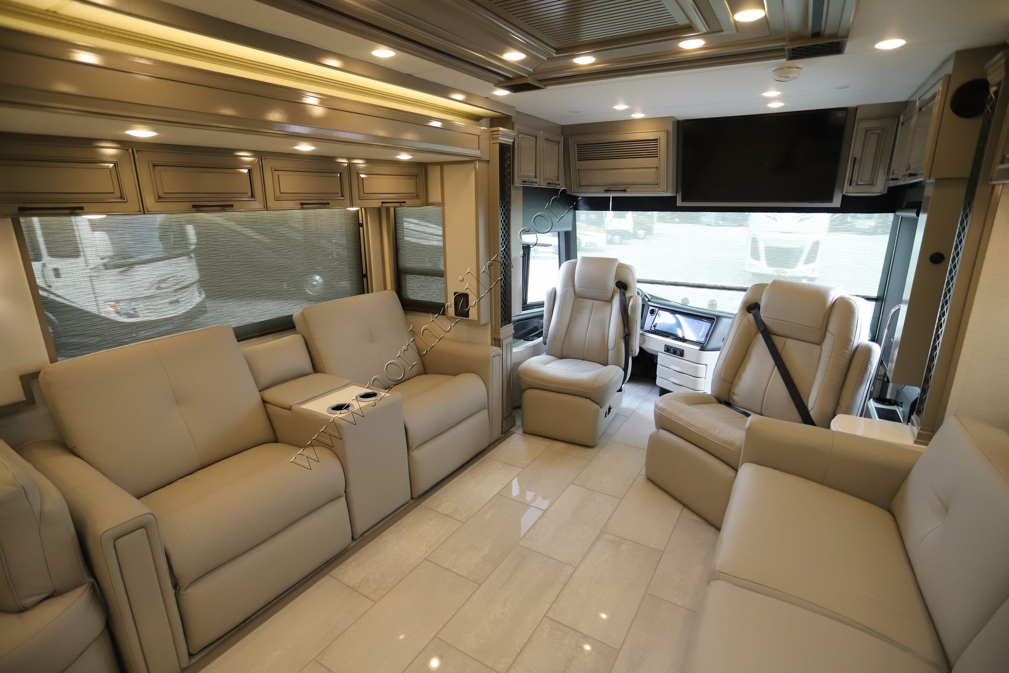 New 2026 Newmar London Aire 4595 Class A  For Sale