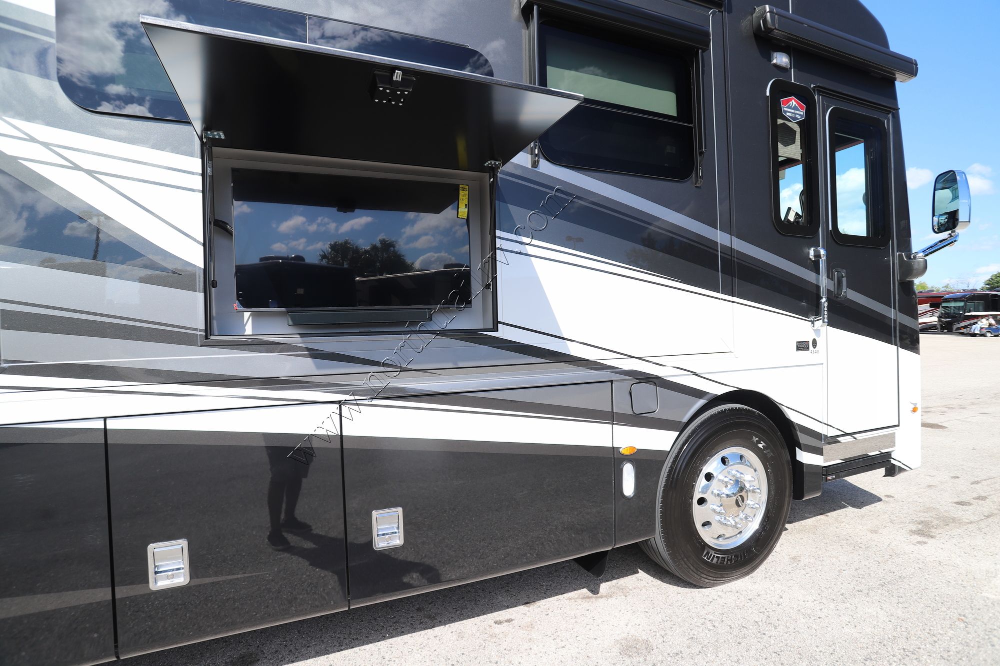 New 2026 Newmar Dutch Star 4340 Class A  For Sale