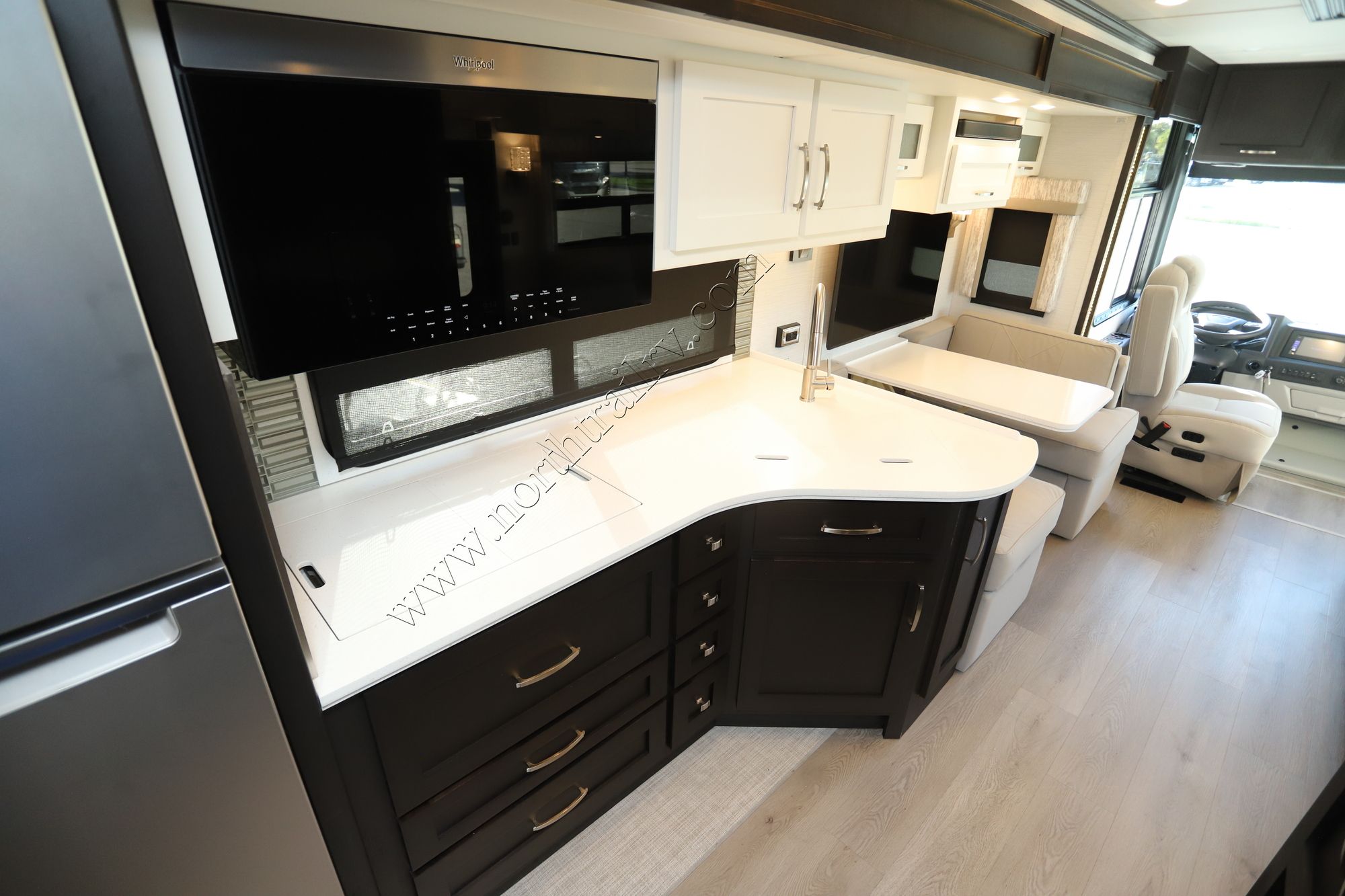 New 2026 Newmar Canyon Star 3947 Class A  For Sale