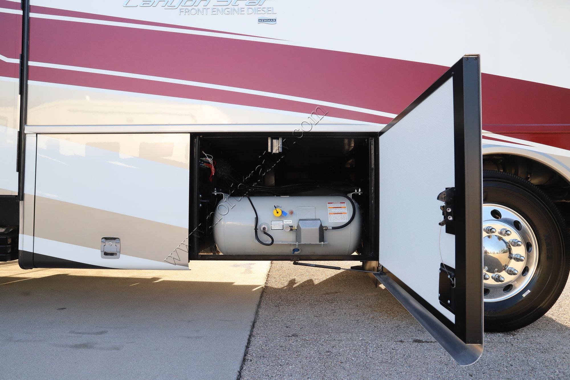 New 2026 Newmar Canyon Star 3947 Class A  For Sale