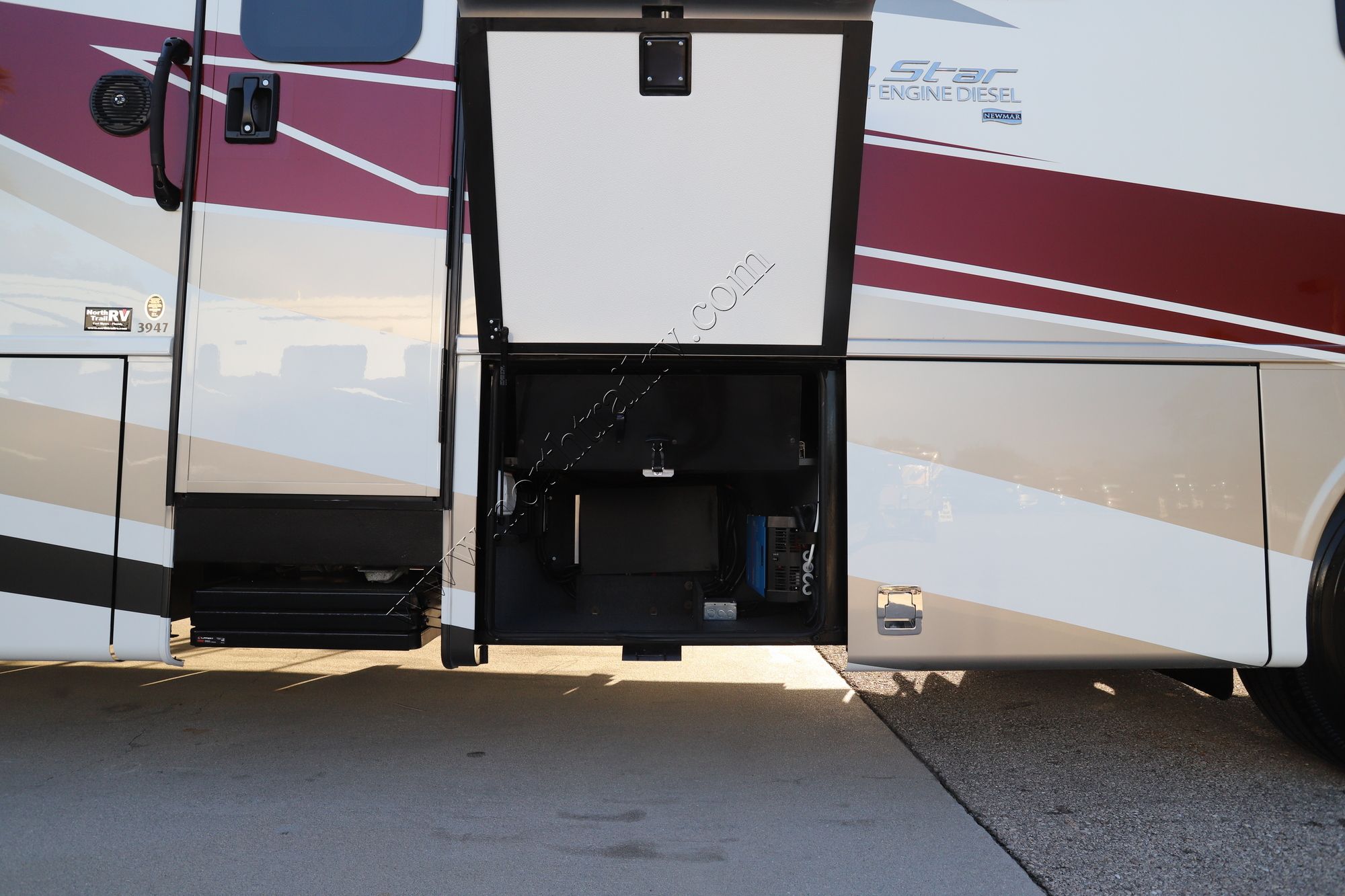 New 2026 Newmar Canyon Star 3947 Class A  For Sale