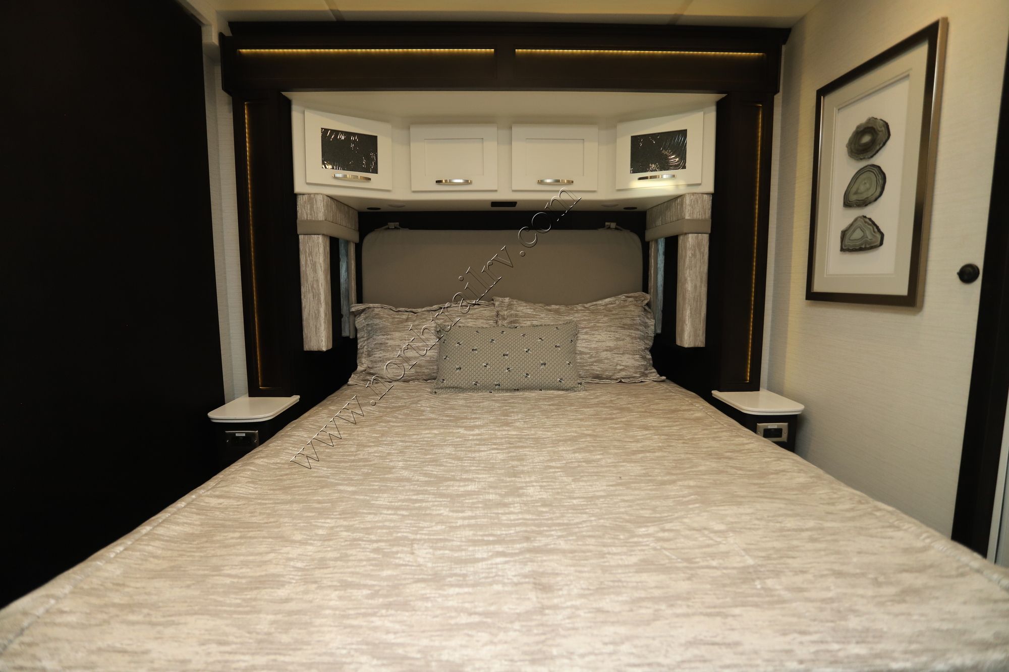 New 2026 Newmar Canyon Star 3947 Class A  For Sale