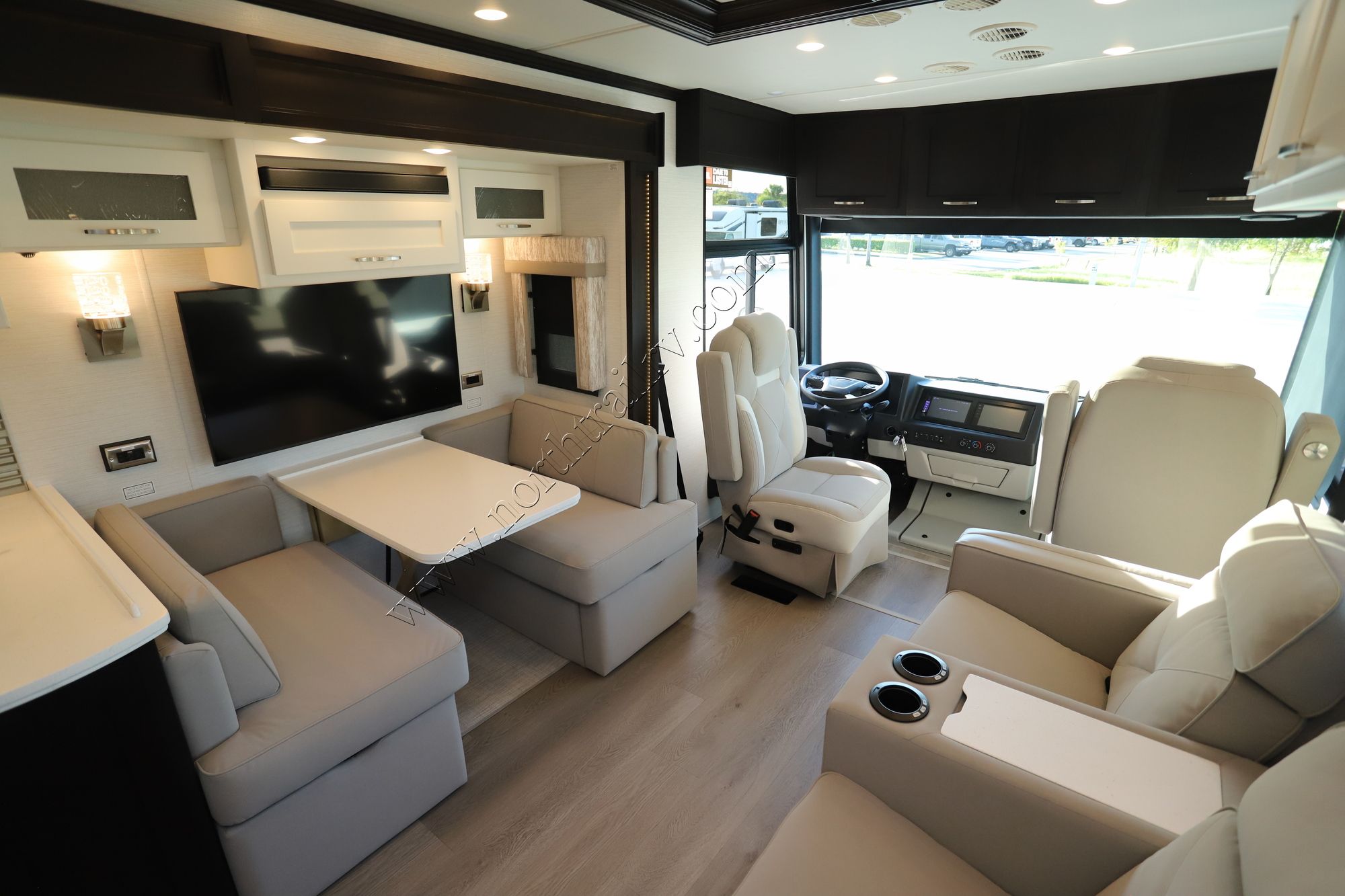 New 2026 Newmar Canyon Star 3947 Class A  For Sale