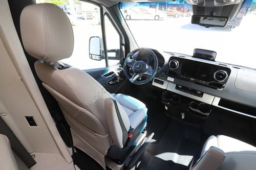 2026 Airstream Atlas AP