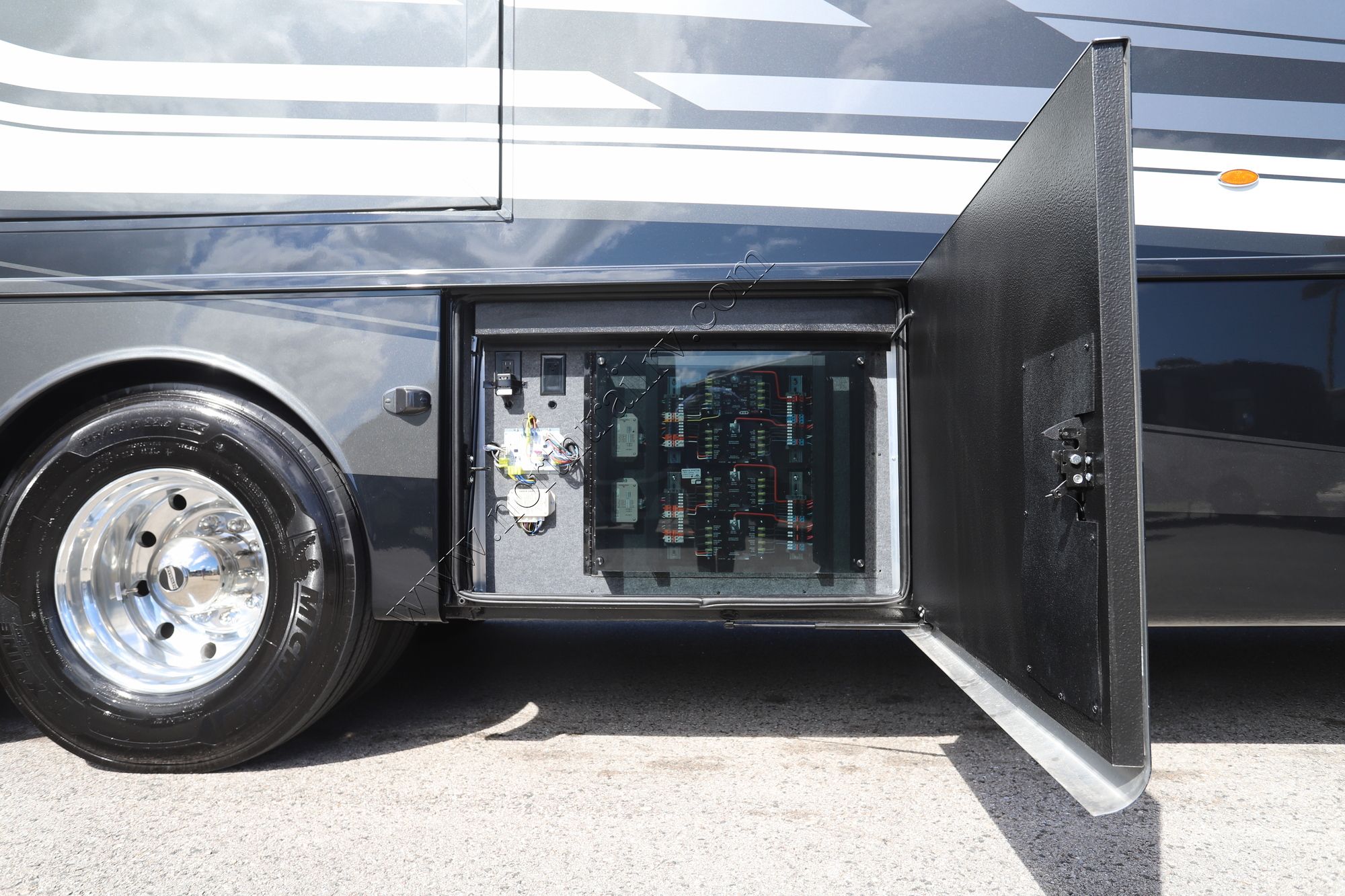 New 2026 Newmar Dutch Star 4340 Class A  For Sale