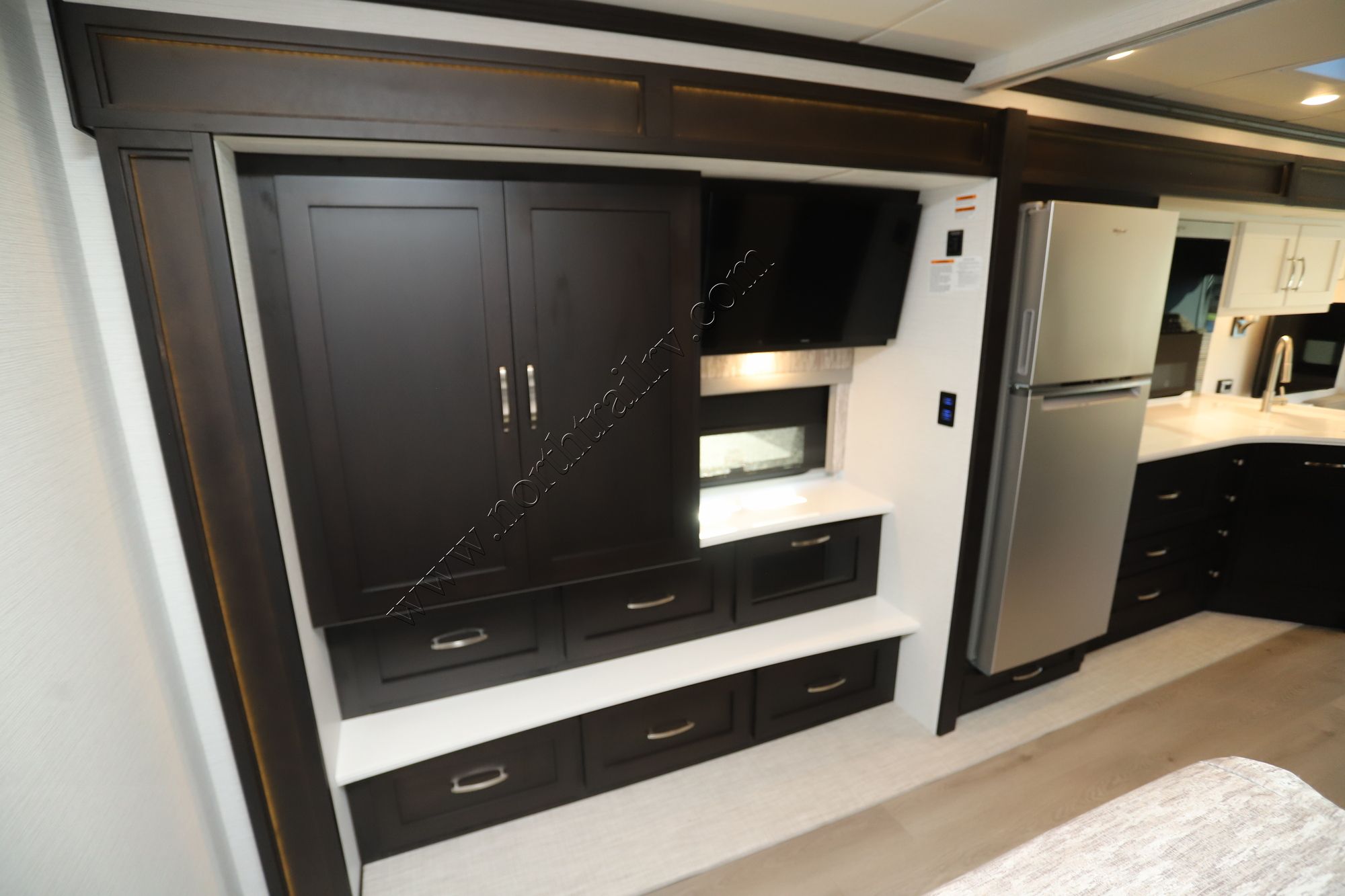 New 2026 Newmar Canyon Star 3947 Class A  For Sale