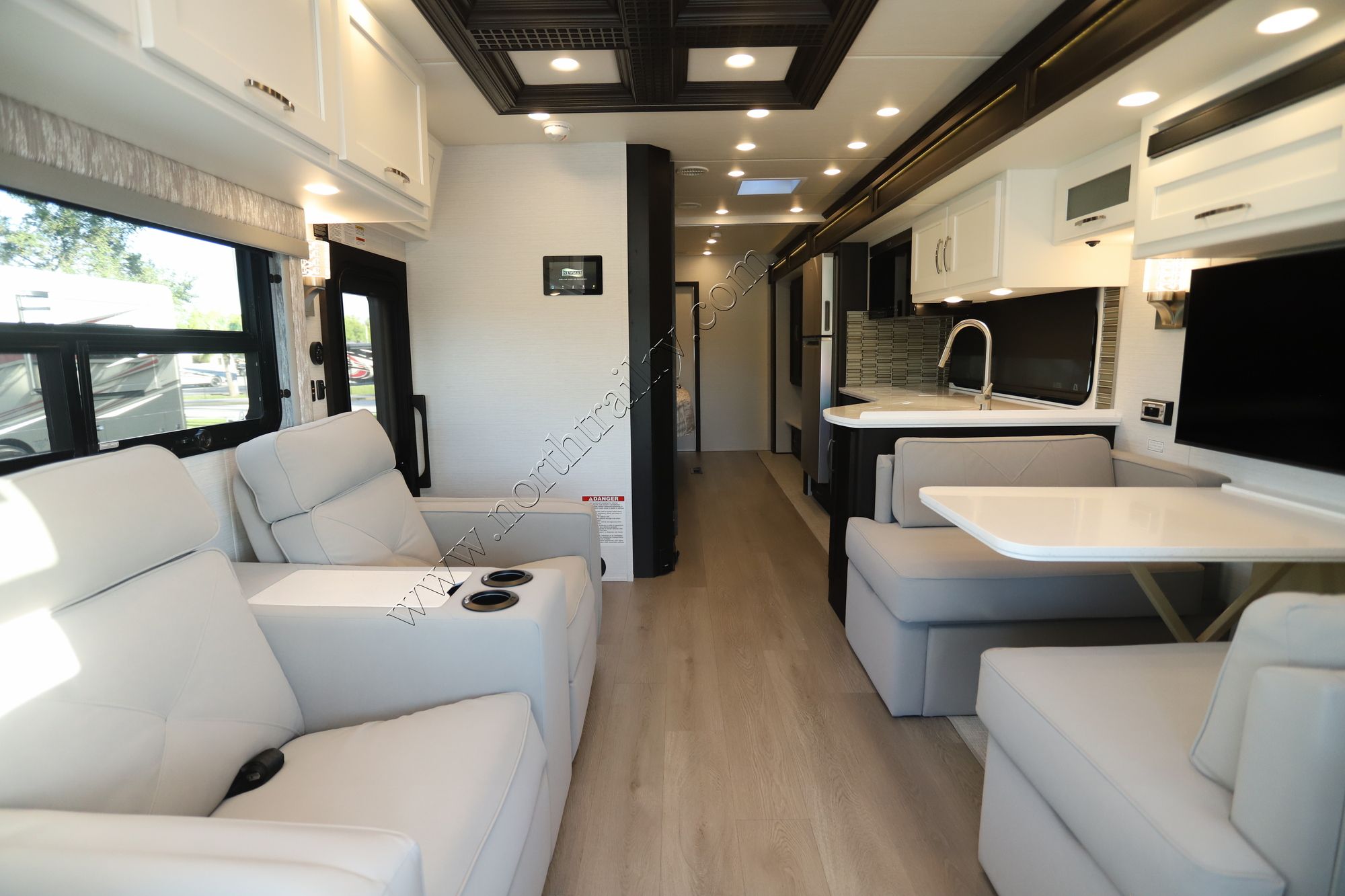 New 2026 Newmar Canyon Star 3947 Class A  For Sale