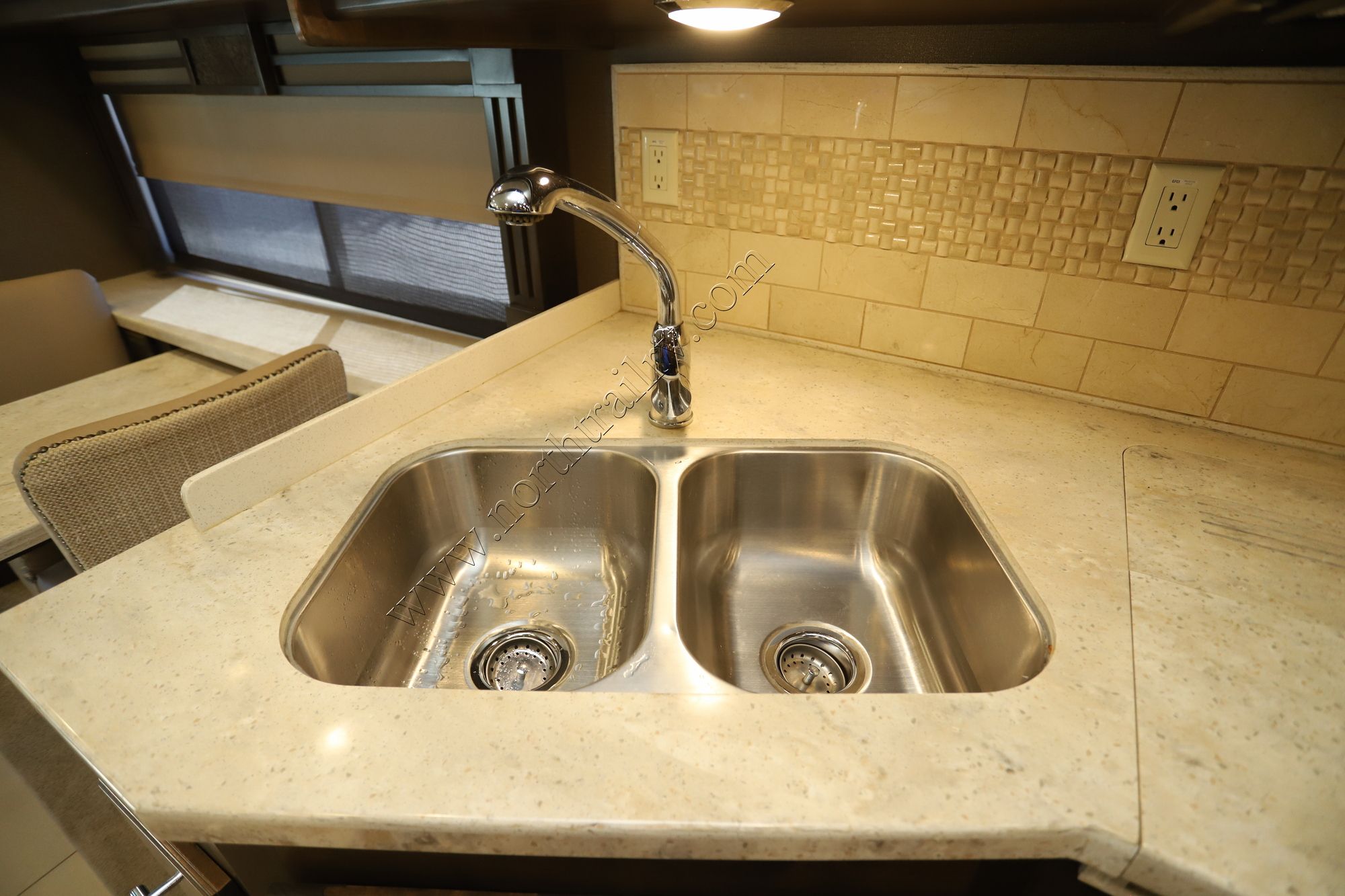 Used 2018 Tiffin Motor Homes Allegro Red 33AA Class A  For Sale