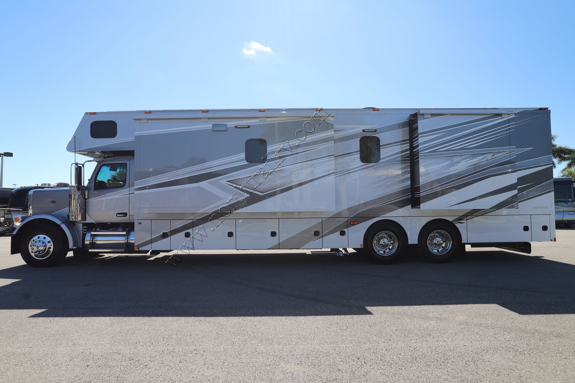 New 2026 Renegade Rv Classic 43CMD Super C  For Sale