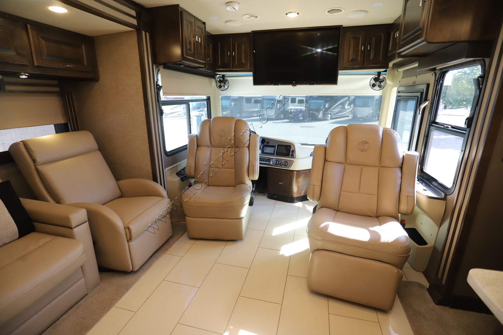 Used 2018 Tiffin Motor Homes Allegro Red 33AA Class A  For Sale