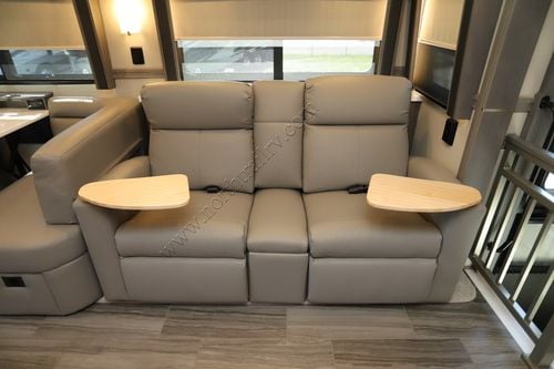 2026 Renegade Rv Classic 43CMD