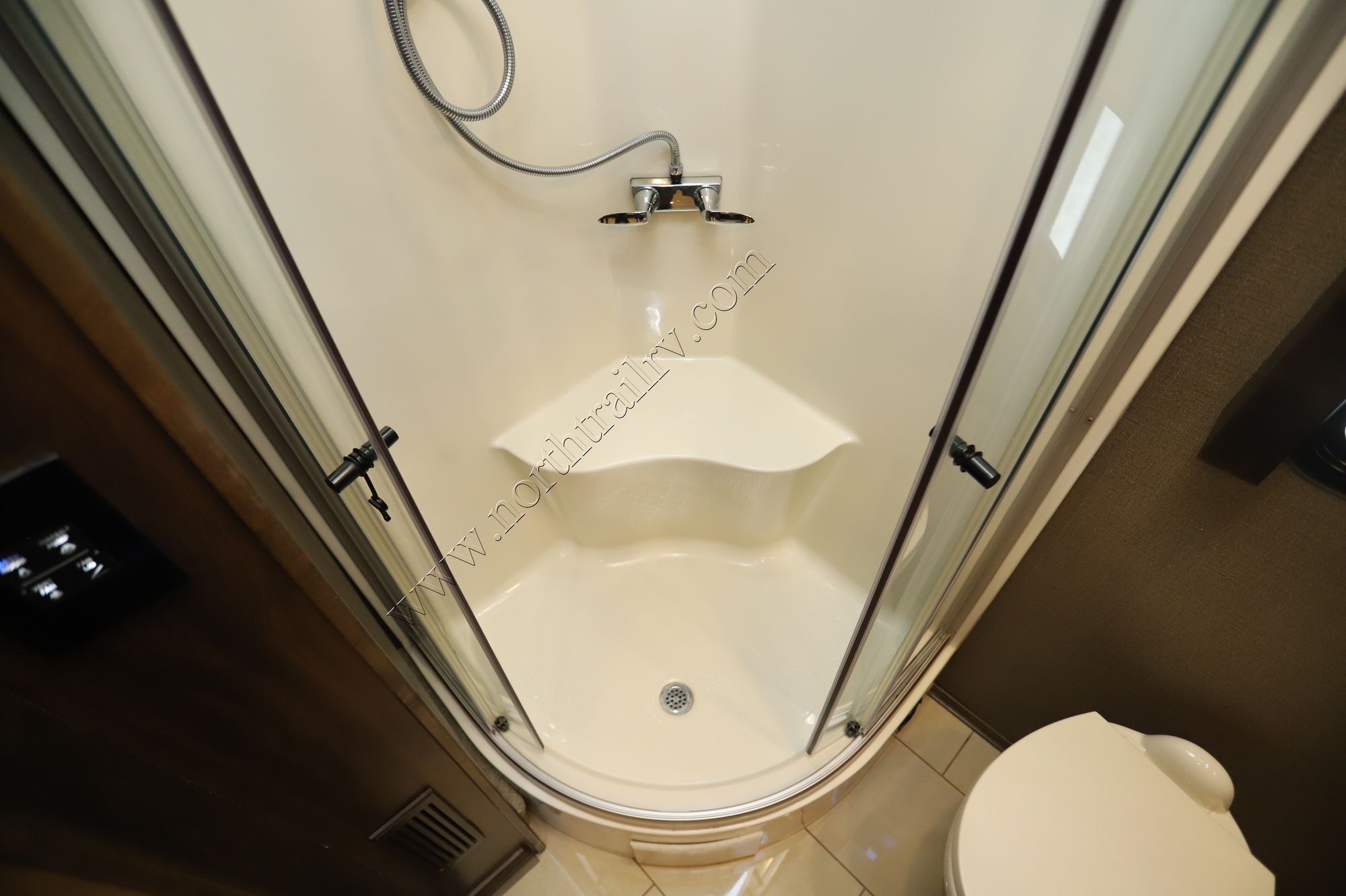 Used 2018 Tiffin Motor Homes Allegro Red 33AA Class A  For Sale