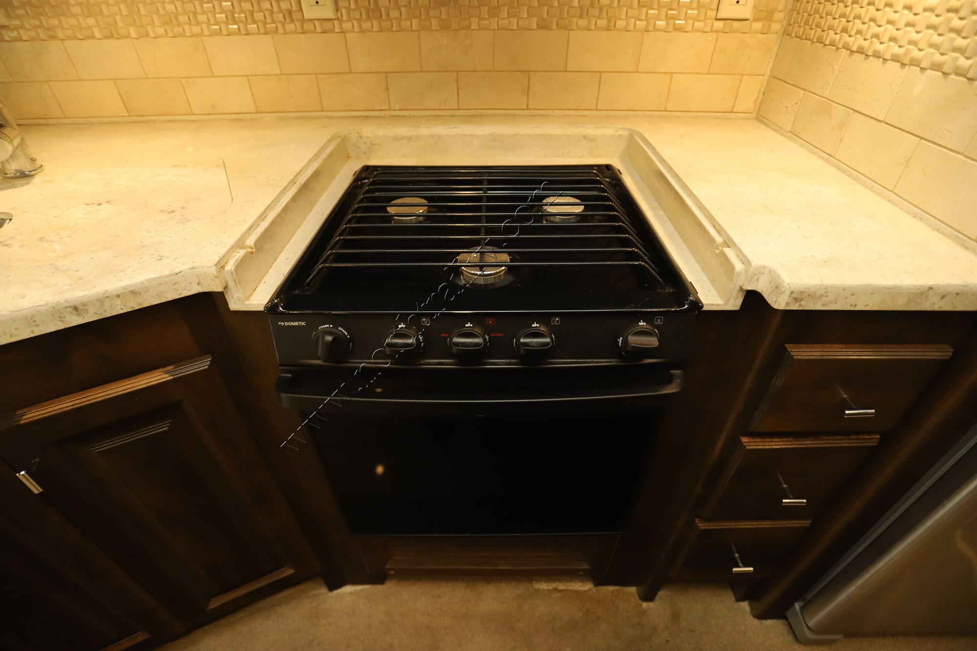 Used 2018 Tiffin Motor Homes Allegro Red 33AA Class A  For Sale