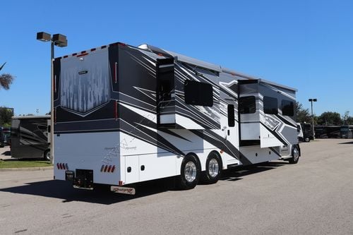 2026 Renegade Rv Classic 43CMD