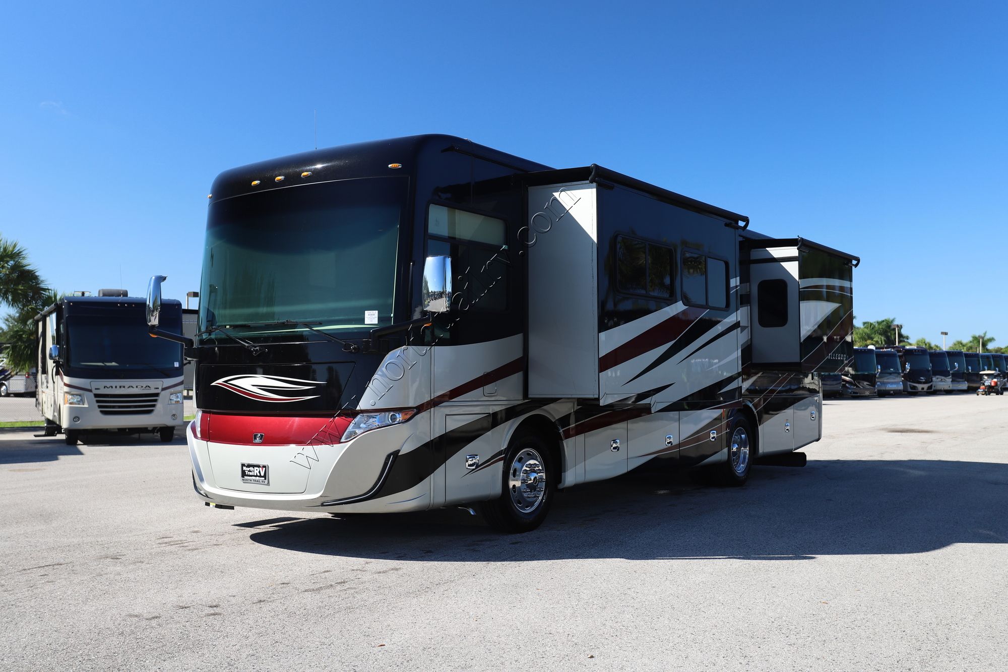 Used 2018 Tiffin Motor Homes Allegro Red 33AA Class A  For Sale