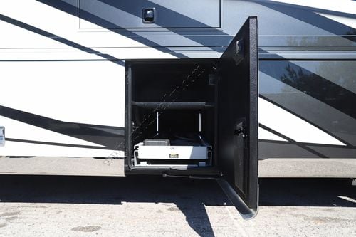 2025 Newmar London Aire 4551