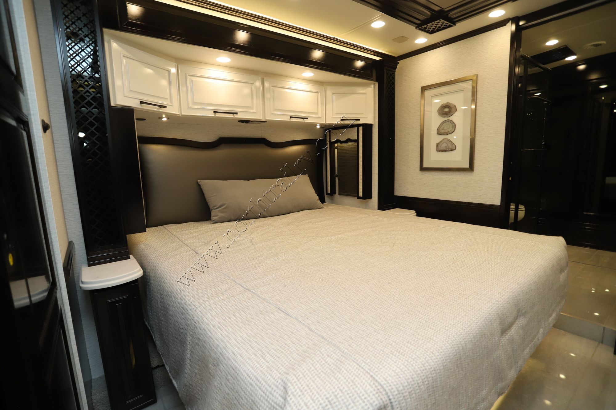 Used 2025 Newmar London Aire 4551 Class A  For Sale