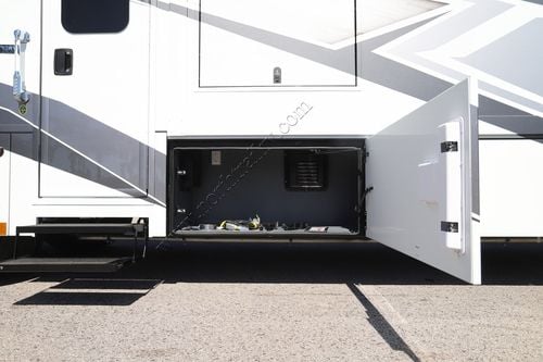 2026 Renegade Rv Classic 43CMD