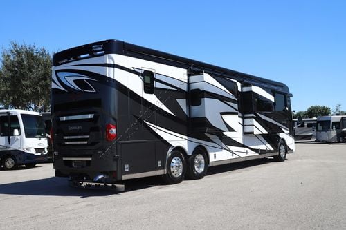 2025 Newmar London Aire 4551