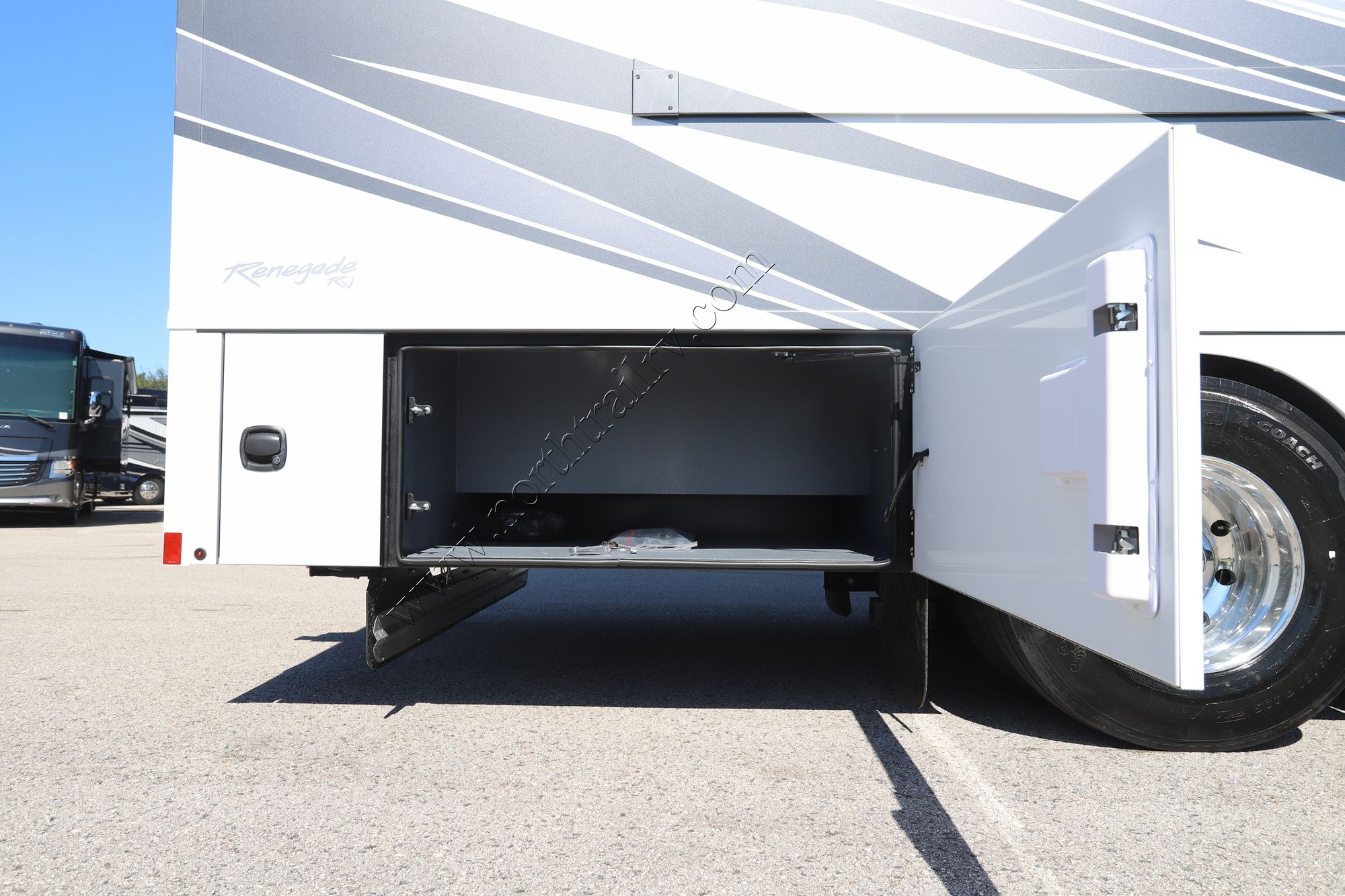 New 2026 Renegade Rv Classic 43CMD Super C  For Sale