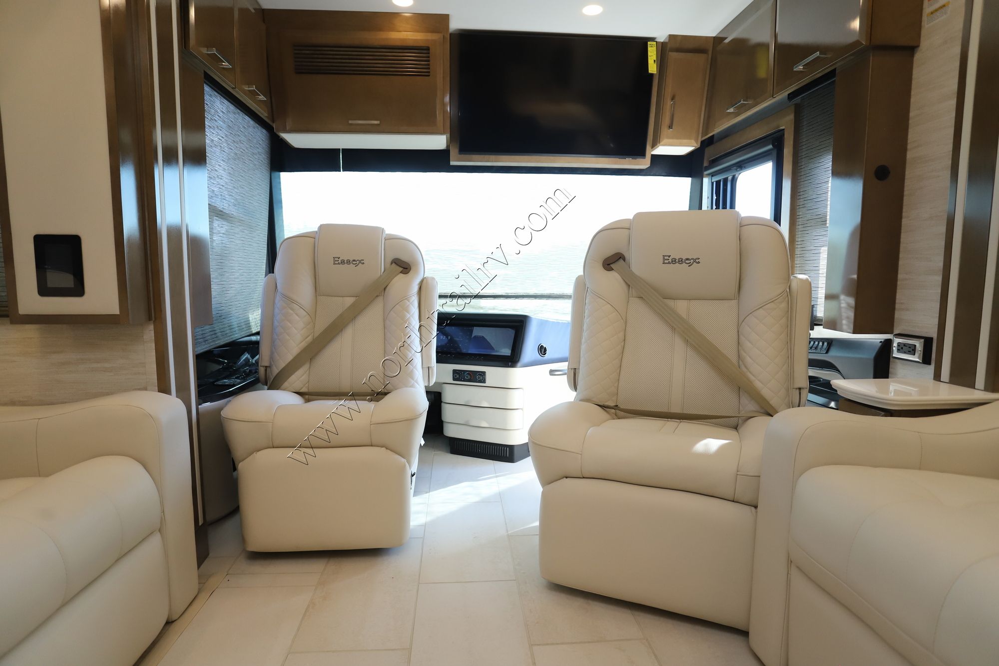 New 2026 Newmar Essex 4595 Class A  For Sale