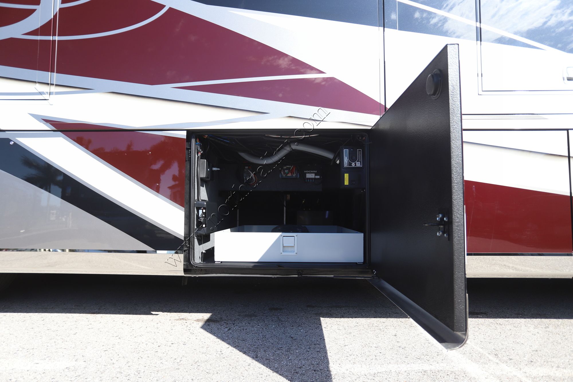 New 2026 Newmar Essex 4595 Class A  For Sale